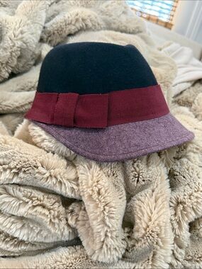 Italian two-tone Wool Fedora with Burgundy Band & Bow
